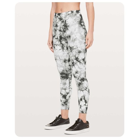 lululemon athletica Pants - Lululemon Wunder Under Hi-Rise 7/8 Tight *Dual Shibori Full-on Luxtreme